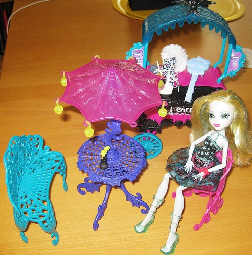 Monster high möbel und - high,