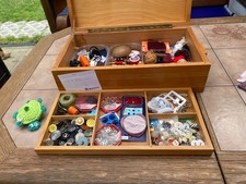 Nähkasten   /Inhalt gefüllt Konvolut   ca. 38x26x12cm