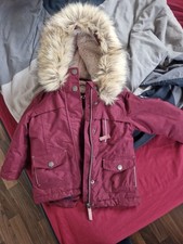Schöne Rote Winterjacke