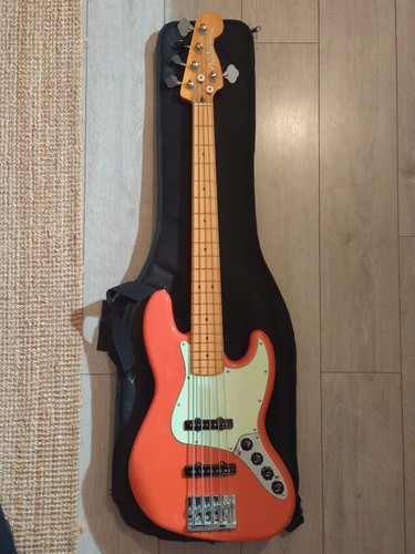 Fender bass - fender,