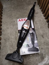AEG Vampyrette Staubsauger 1800 Watt  beutellos