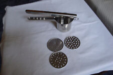 GEBRA Kartoffelpresse Edelstahl Spätzlepresse Nudelpresse mit 3 Lochscheiben