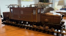 LGB RhB „Krokodil“ Nr. 413 – braune Elektrolok – analog – sehr guter Zustand