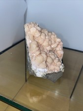 Stilbit, Calcit, Okenit, auf Matrix , Indien, 320g