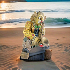 Clown sitzend auf Stuhl mit Saxophon RAR, SELTEN Vitrine siehe Bilder 25 cm hoch