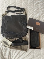 Campomaggi Umhängetasche und Geldbeutel in Schwarz