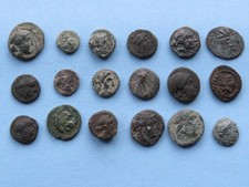 Konvolut 18 Stück Antike Griechische Münzen. meist 3.-1. Jahrhundert B.C.