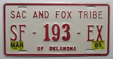 USA Nummernschild Oklahoma "SAC AND FOX TRIBE" alter Typ von 1985.