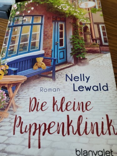 Die kleine puppenklinik von - puppenklinik,