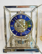 Zz ATMOS V Uhr Jaeger-LeCoultre Kal. 526 nachtblaues Blatt - Platin u. Nickel