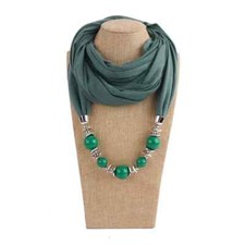 Schmuckschal Schmuck Schal dunkelgrün Loopschal Loop Halskette Perlen Halstuch