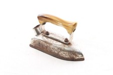 altes elektrisches Bügeleisen