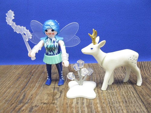 Winter fee mit rehbock tiere - fee,