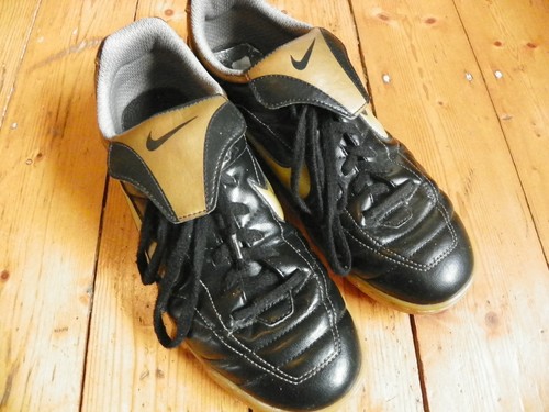 Hallenschuhe 5 nike - hallenschuhe,,