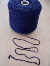 940 g Boucle, dunkelblau, 70%