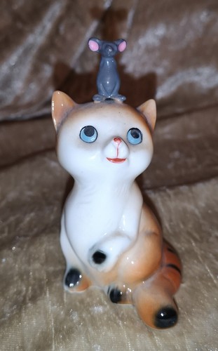 Katze mit maus - mit,