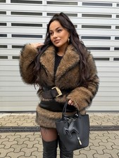 Zwei Teile Jacke Und Rock