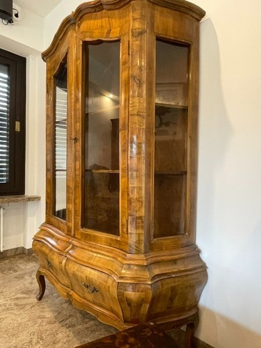 Bauchige barock vitrine - bauchige, barock-vitrine