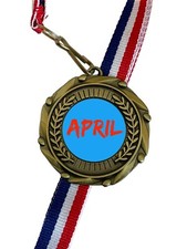 Monat April 45 mm Kombi