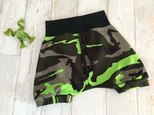 Gr. 74 kurze Babyhose Pumphose Shorts Hose Handarbeit Junge Camouflage Tarn neu