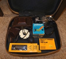 Konvolut Foto Kameras Pentax ME F, Zeiss Ikon Novar, Objektive + Zubehör Analog