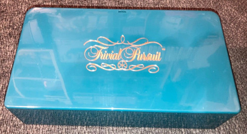 Vintage trivial pursuit - trivial,