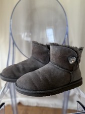 UGG Australia - Bailey Button Bling Grau Gr. 39