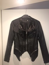 Sehr Schöne Damen Kunstleder Jacke Blazer Bolero Schwarz Reisverschluss Gr 36