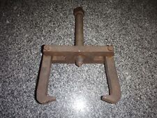 ANTIK Abzieher 2-armig Abziehvorrichtung Riemenscheibe Kurbelwelle Alt Retro PKW