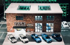 More Art Diorama 1/64 Diecast Garage Modell LED Modellauto Display Case Szene DE