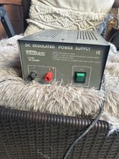 Gleichstrom-Netzteil (DC Regulated Power Supply) der Marke Wetekom.