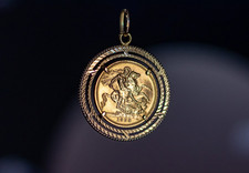 22K Sovereign Elizabeth II