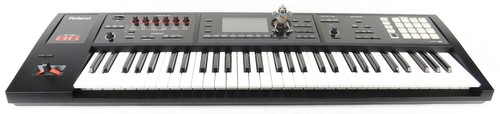 Roland synthesizer - fa-06,