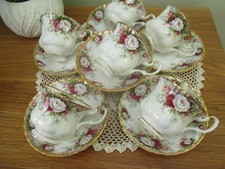 SEHR HÜBSCHES 6ER SET ROYAL