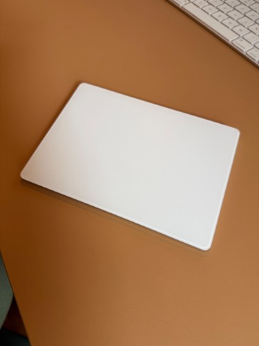 Apple magic trackpad - apple,