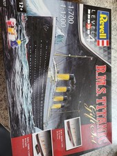 Revell  R.M.S. Titanic Schiffsmodell Bausatz 1:700