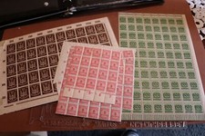drei Bögen Briefmarken