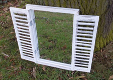 Wandspiegel a. Holz m. Fensterläden Shabby Antikweiß 60 x 40 cm