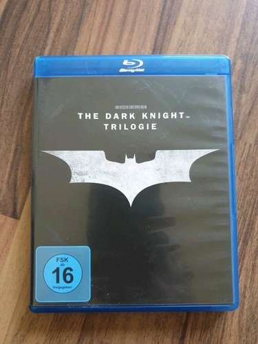 The dark knight trilogie - dark, blu