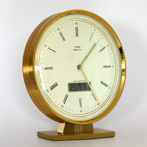 Kundo space time - space,