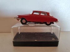 Faller AMS Citroen DS rot in