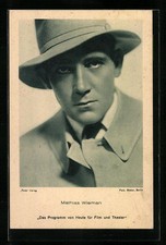 Schauspieler Mathias Wiemann mit Hut, Ansichtskarte 