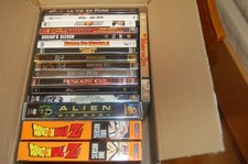 Ein Karton DVDs, 17 Stück