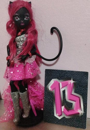 Catty noir deseos monster - catty,