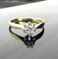 Wundervoller Gold-Ring 585 14K Gelbgold mit DIAMANT 0.12 ct. in edlem Design!***