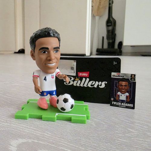Zuru ballers tyler adams fifa - ballers,