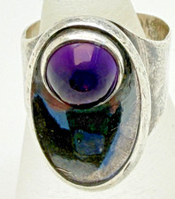 Modernist Amethyst Lila