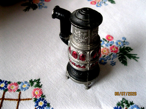 Puppenstuben ofen mit ofenrohr - puppenstuben,