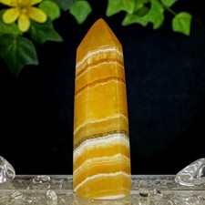 Orangencalcit Spitze