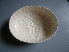 Puddingform Traubenmotiv